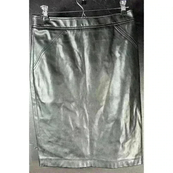 Roz & Ali  Black Faux Leather Short Skirt Size 4 Back Slit - Picture 1 of 5